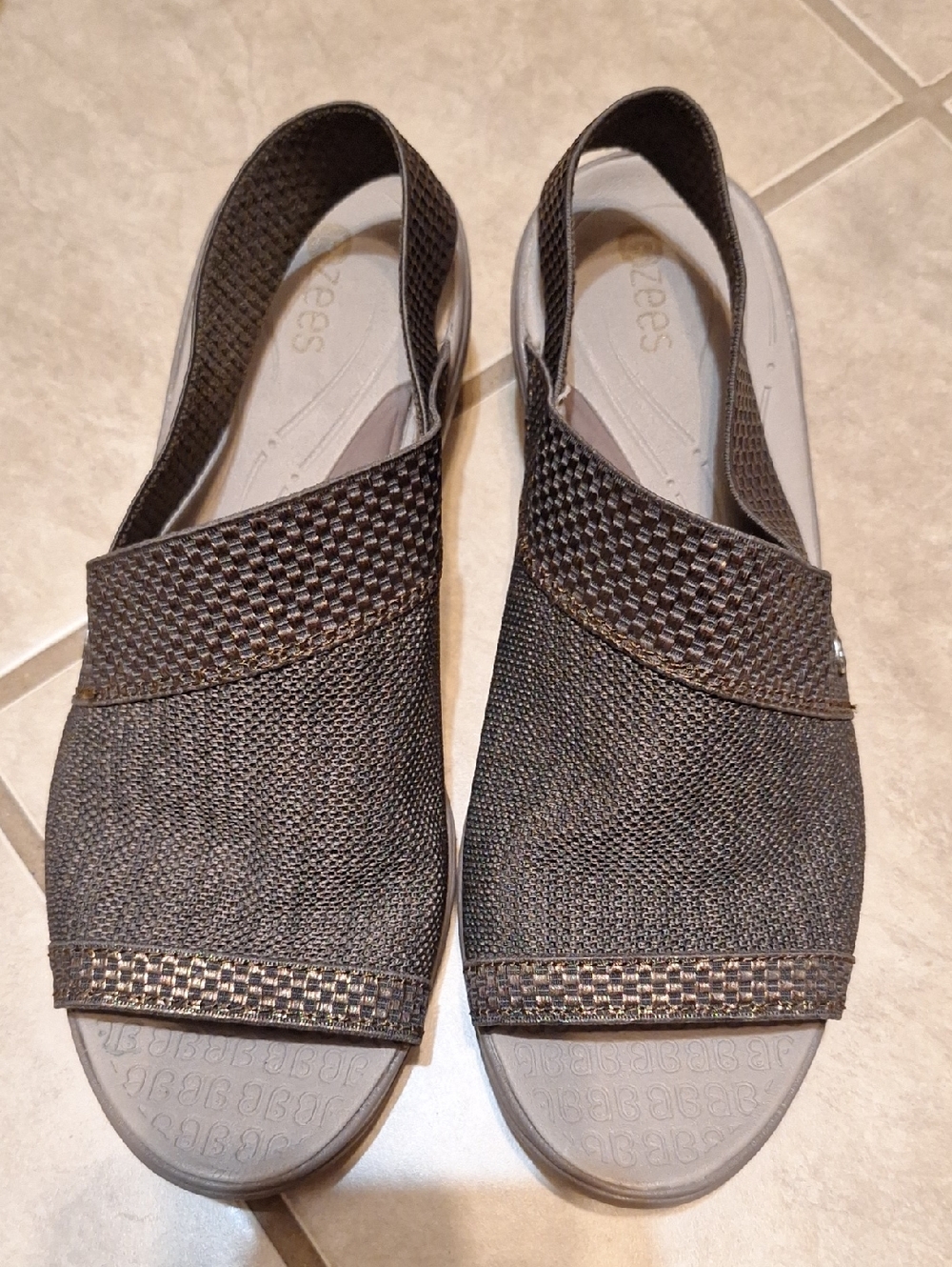 Bzees Molly 9M Bronze Metallic Stretch Mesh Slingback Wedge Sandals Open Toe